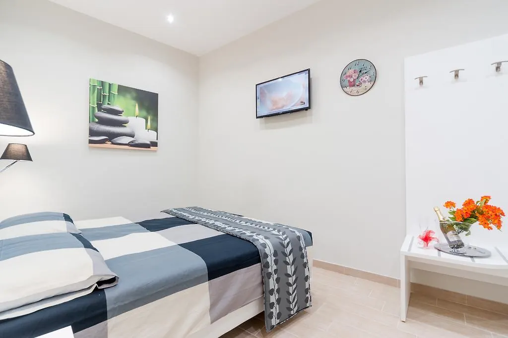Guesthouse Suites Ottaviano Рим Гостевой дом